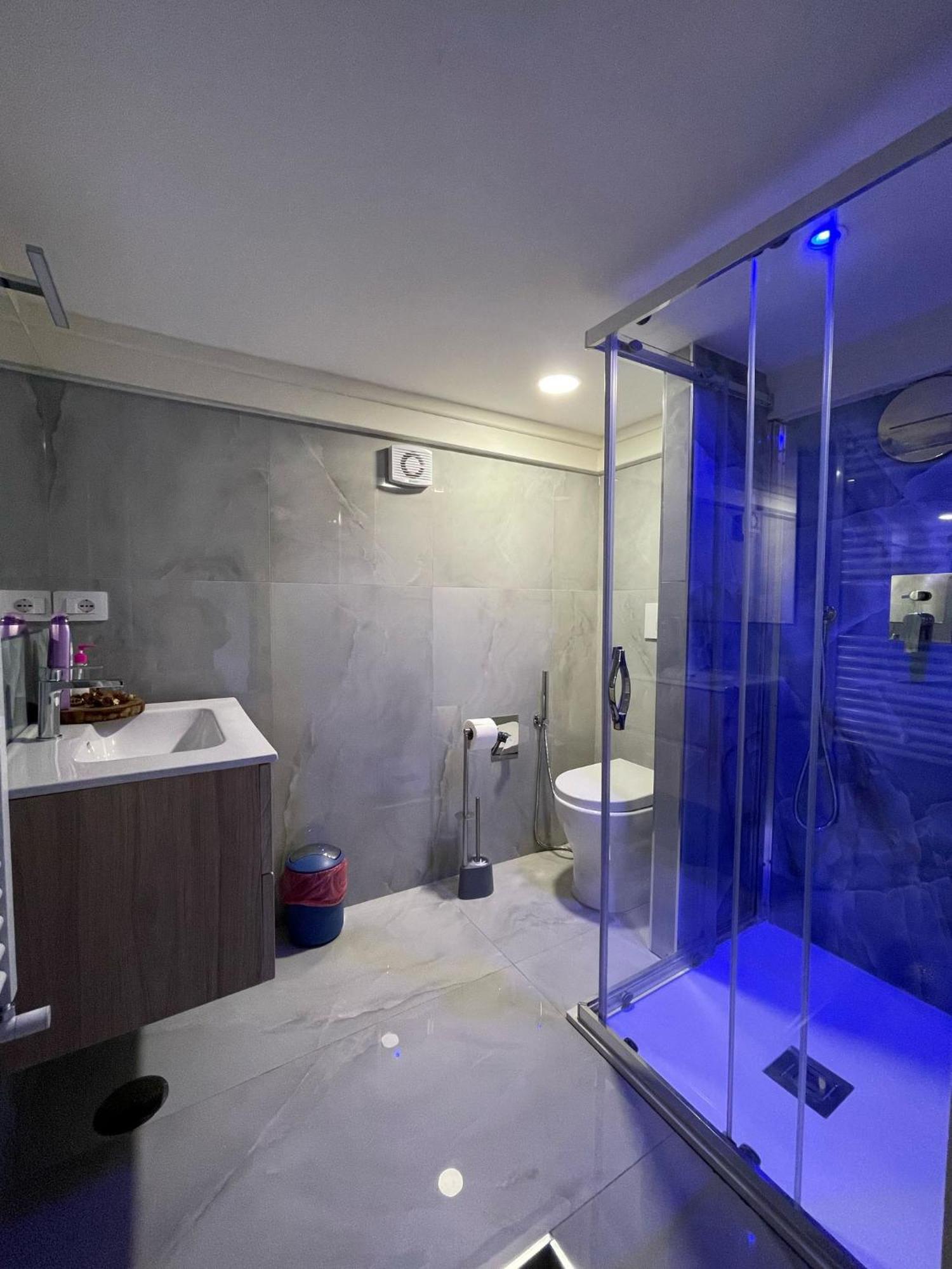 Charm E Chic Apartment เนเปิลส์ ภายนอก รูปภาพ