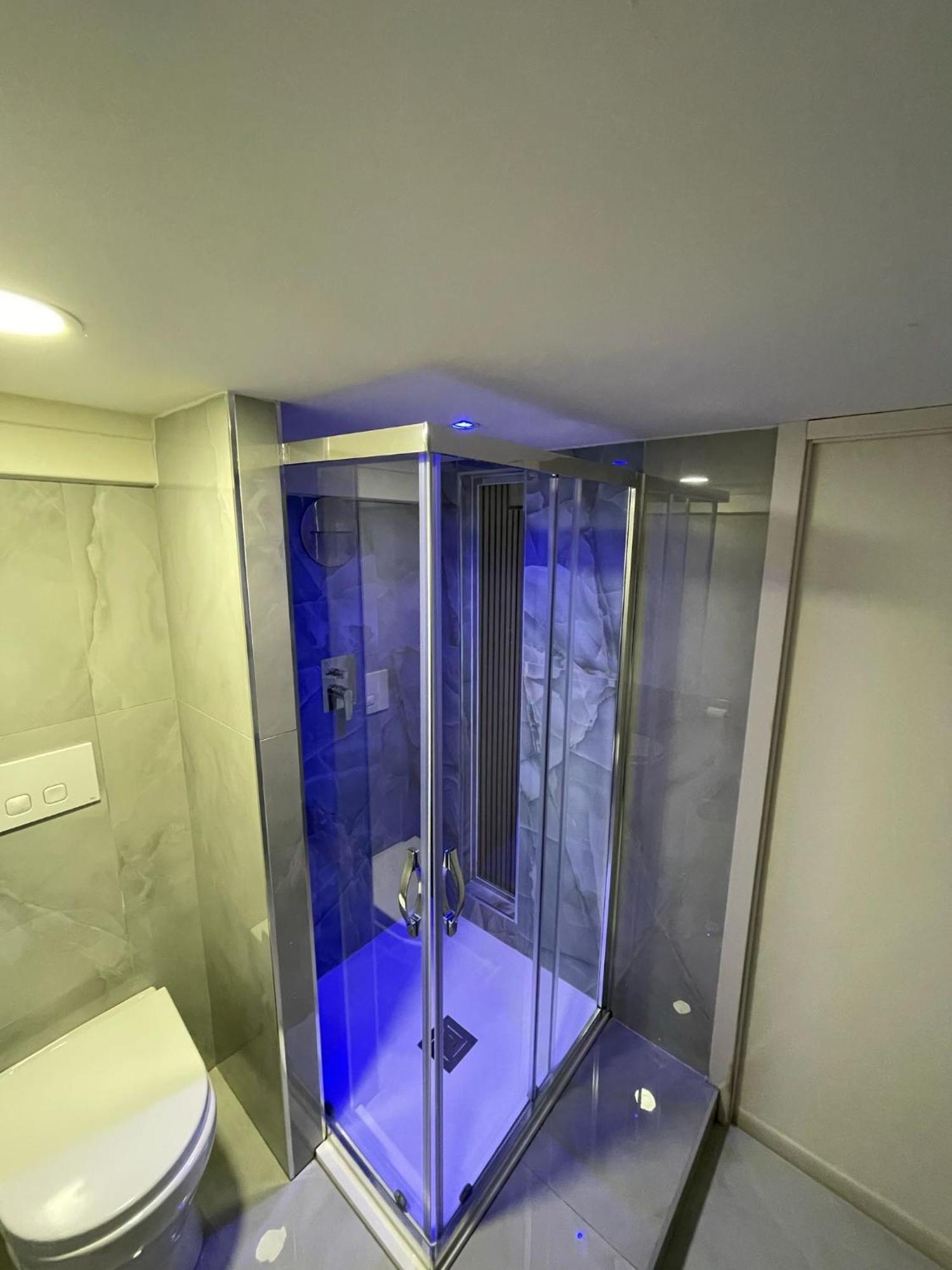Charm E Chic Apartment เนเปิลส์ ภายนอก รูปภาพ